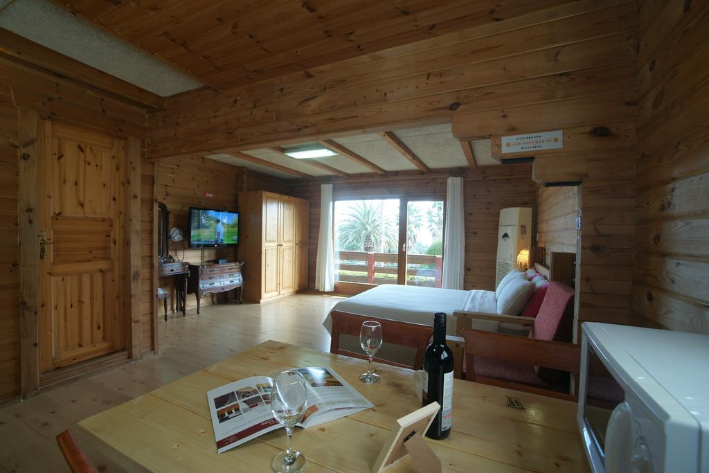 Sunny Day Jeju Villa Seogwipo Phòng bức ảnh